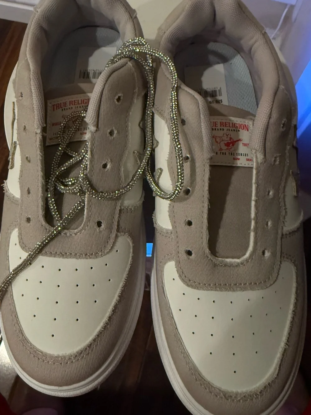 True Religion women’s Cream Low-Top Sneakers with Crystal style Laces